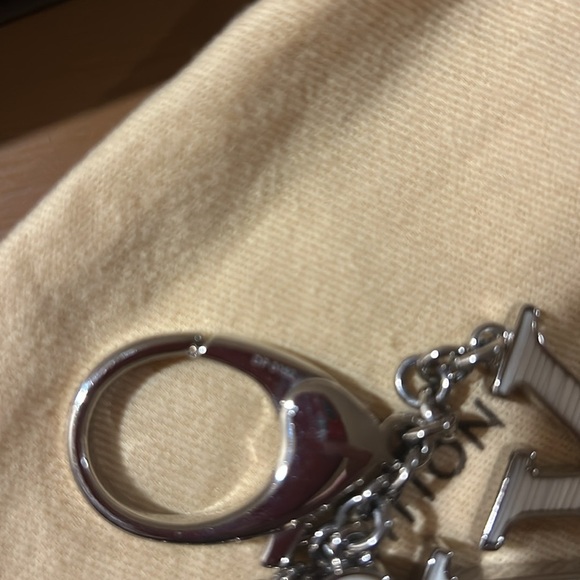 Louis Vuitton Fleur d’ Epi Bag Charm Resin Brass. Nearly New Certified Authentic - Picture 6 of 11